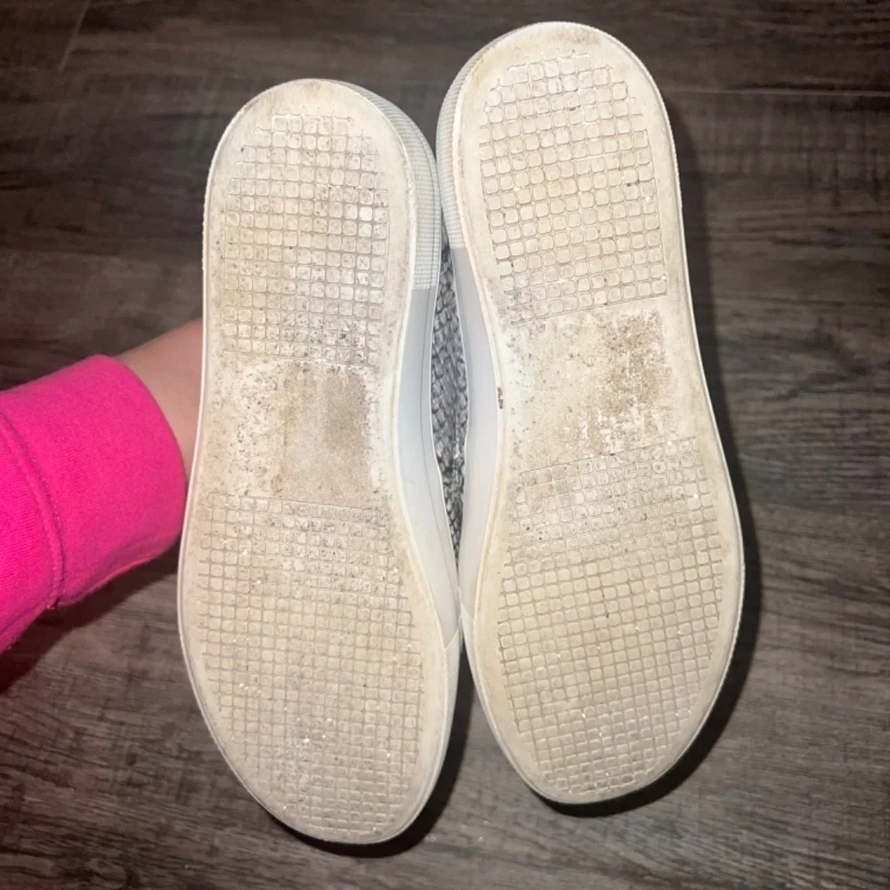 Steve Madden slip on sneakers size 8
